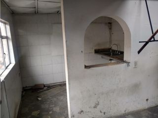 SE VENDE CASA COMERCIAL EN EL PARQUE PRINCIPAL