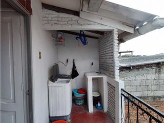Foto 12 de VENDO HERMOSA CASA EN URDESA NORTE(INCLUYE SUITE Y DEPARTAMENTO)