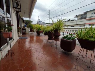 Foto 4 de VENDO HERMOSA CASA EN URDESA NORTE(INCLUYE SUITE Y DEPARTAMENTO)