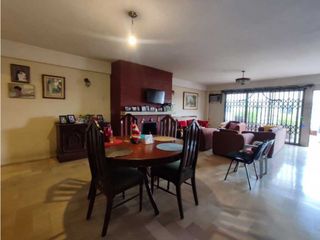 Foto 3 de VENDO HERMOSA CASA EN URDESA NORTE(INCLUYE SUITE Y DEPARTAMENTO)