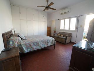 PH en venta - 3 Dormitorios 4 Baños - 270Mts2 - Paternal