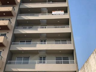 Departamento de 2 ambientes a estrenar con cochera en venta en Villa Pueyrredon