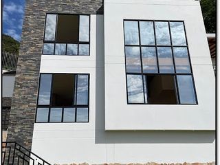 Foto 1 de VENTA de CASAS en GIRON