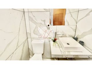 Foto 12 de ALQUILER/ CASA DE LAS HESPÉRIDES AL 1600