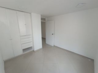 Foto 7 de apartamento en arriendo en alhambra. Cod A56310