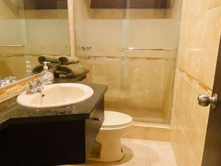 SE VENDE PENTHOUSE (DEPARTAMENTO) DE LUJO DE 3 DORMITORIOS, FULL AMOBLADO Y EQUIPADO EN EL MALECÓN SALINAS