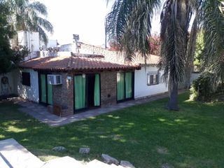 Foto 14 de Sobre dos Terrenos formando 500 metros 5 ambientes, y baños con Dto interno excelente zona