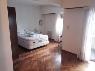 Departamento en venta - 3 dormitorios 3 baños - Cochera - 250 mts2- La Plata