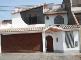 ALQUILER CASA 2PISO CON AZOTEA CUARTO Y 2 COCHERA LA MOLINA