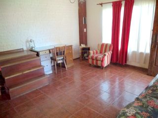 Foto 14 de VENTA DE CASA SOBRE LOTE PROPIO DE DOS PLANTAS Y COCHERA