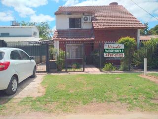Foto 2 de VENTA DE CASA SOBRE LOTE PROPIO DE DOS PLANTAS Y COCHERA