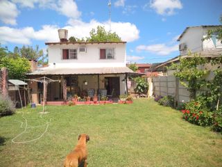 Foto 25 de VENTA DE CASA SOBRE LOTE PROPIO DE DOS PLANTAS Y COCHERA