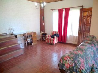 Foto 16 de VENTA DE CASA SOBRE LOTE PROPIO DE DOS PLANTAS Y COCHERA