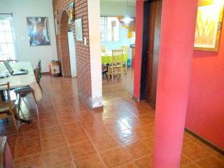 Foto 17 de VENTA DE CASA SOBRE LOTE PROPIO DE DOS PLANTAS Y COCHERA