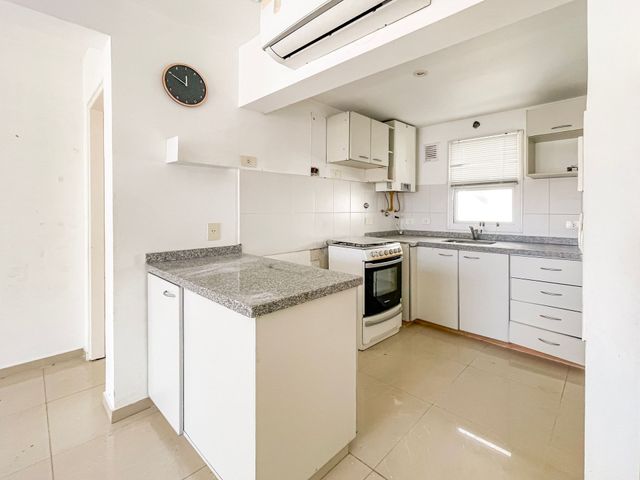 VENTA DEPARTAMENTO 3 AMBIENTES  VICTORIA  COCHERA