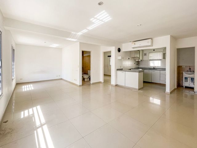 VENTA DEPARTAMENTO 3 AMBIENTES  VICTORIA  COCHERA