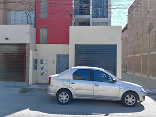 Foto 1 de Departamento En Alquiler 4To Piso - Urb Monterrico Ii - Chiclayo