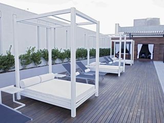 Impecable studio divisible con balcón y cochera en Puerto Madero