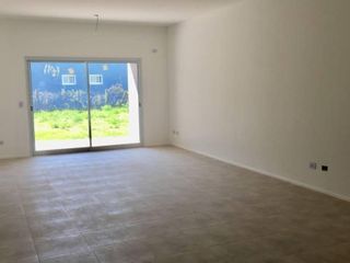 Foto 2 de Casa en barrio La Comarca, APTO CRÉDITO