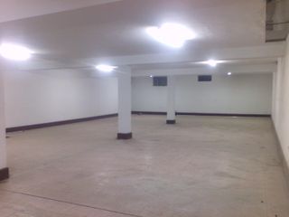 Foto 2 de Venta de Local Comercial de 4 Pisos Azotea cerca a la Plaza de Armas de Trujillo