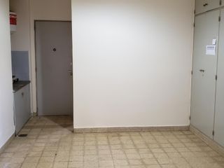 Foto 1 de Funcional apto uso profesional en planta baja con patio Lamadrid 62
