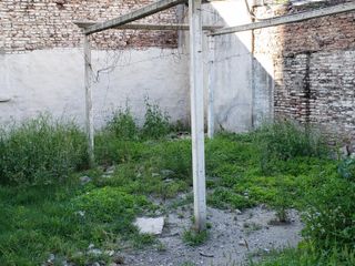 Foto 5 de Funcional apto uso profesional en planta baja con patio Lamadrid 62
