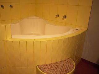 Foto 4 de En Venta Hostal Cerca A La Av Convenciones En Jose Luis Bustamant