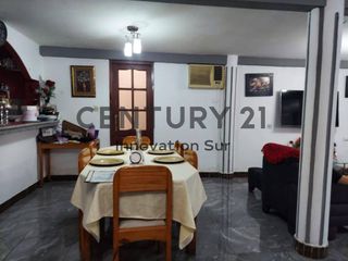 Vendo-Casa en Los Vergeles-Frente al Nuevo Mall del Norte-Conjunto Cerrado-LadC