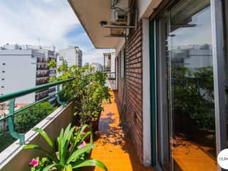 Foto 1 de Departamento con balcón y parrilla - Boedo