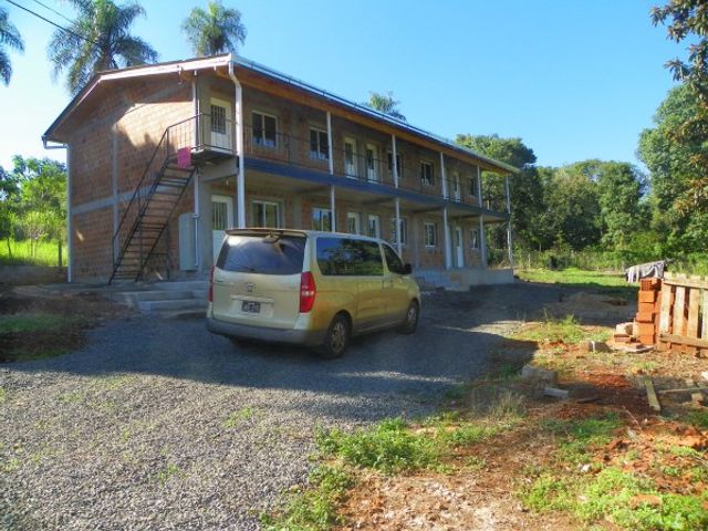 VENDE LOTE CON DEPARTAMENTOS