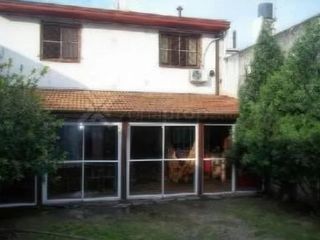 Foto 10 de Casa en Venta - 3 dormitorios 2 baños - cochera- 250mts2 - Bernal Oeste