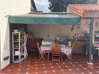 Casa 4 ambientes en venta en Saavedra con jardín