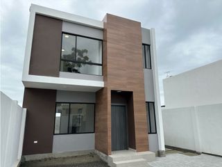 Foto 2 de MODERNA CASA NUEVA CON 3 DORMITORIOS EN MANTA AZUL, SUR DE MANTA