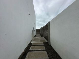 Foto 7 de MODERNA CASA NUEVA CON 3 DORMITORIOS EN MANTA AZUL, SUR DE MANTA