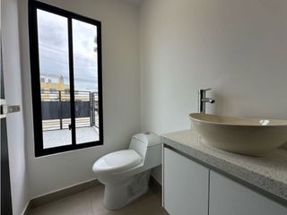 Foto 8 de MODERNA CASA NUEVA CON 3 DORMITORIOS EN MANTA AZUL, SUR DE MANTA