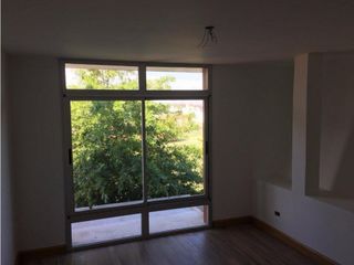 Foto 17 de Casa desarrollada en dos plantas con piscina barrio privado Rumencó