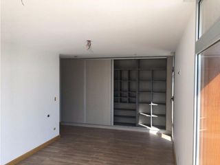 Foto 15 de Casa desarrollada en dos plantas con piscina barrio privado Rumencó