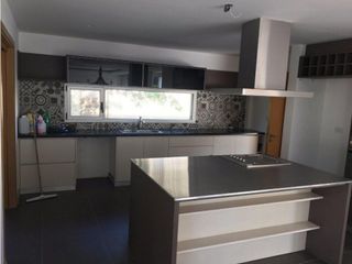 Foto 16 de Casa desarrollada en dos plantas con piscina barrio privado Rumencó