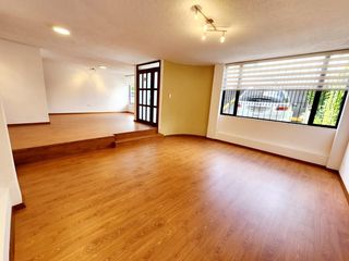Foto 2 de Vendo casa rentera en Monteserrin, Norte de Quito