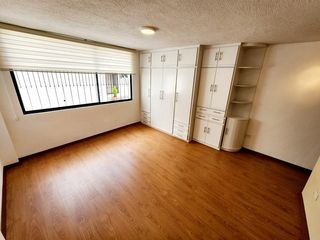 Foto 13 de Vendo casa rentera en Monteserrin, Norte de Quito