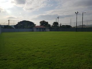 Foto 27 de Venta de casa cerca del Riocentro Dorado y Plaza Batan, La Aurora, Guayaquil
