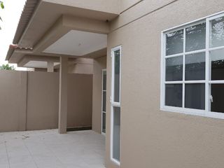 Foto 11 de Venta de casa cerca del Riocentro Dorado y Plaza Batan, La Aurora, Guayaquil
