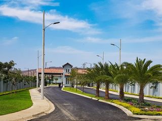 Foto 22 de Venta de casa cerca del Riocentro Dorado y Plaza Batan, La Aurora, Guayaquil