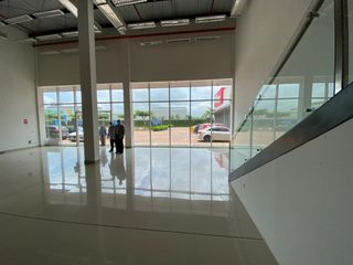 Foto 4 de Local Comercial en Alquiler en la Aurora