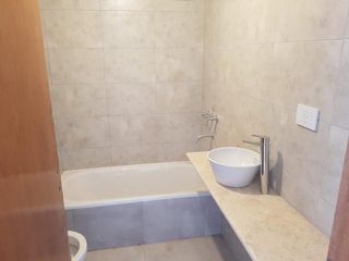 Departamento en venta - 2 dormitorios 1 baño - 105mts2 - La Plata