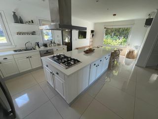 Foto 8 de Casa en venta sobre lago central en el Golf, Nordelta