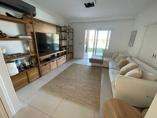 Foto 2 de Casa en venta sobre lago central en el Golf, Nordelta