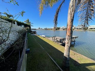 Foto 15 de Casa en venta sobre lago central en el Golf, Nordelta