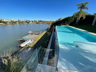 Foto 16 de Casa en venta sobre lago central en el Golf, Nordelta