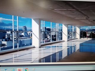 Foto 5 de RENTA DE OFICINA PENTHOUSE 150 m2, SECTOR AVENIDA BRASIL. ESTRENAR